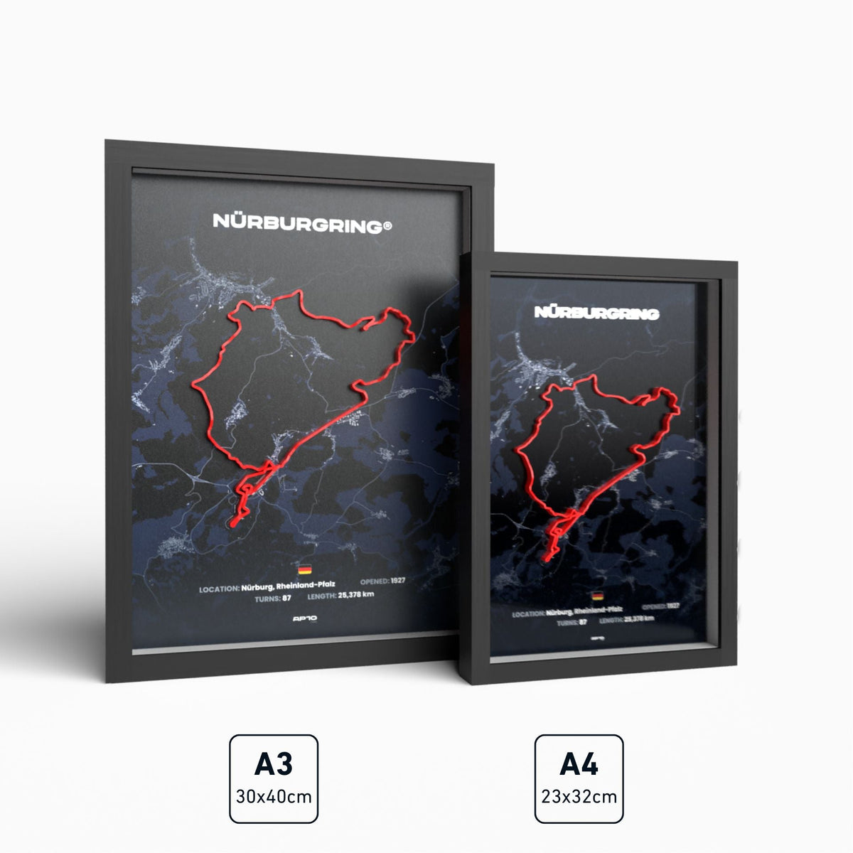 Nürburgring-Streckenbild mit roter 3D-Strecke im schwarzen Holzrahmen in A3 und A4 nebeneinander
